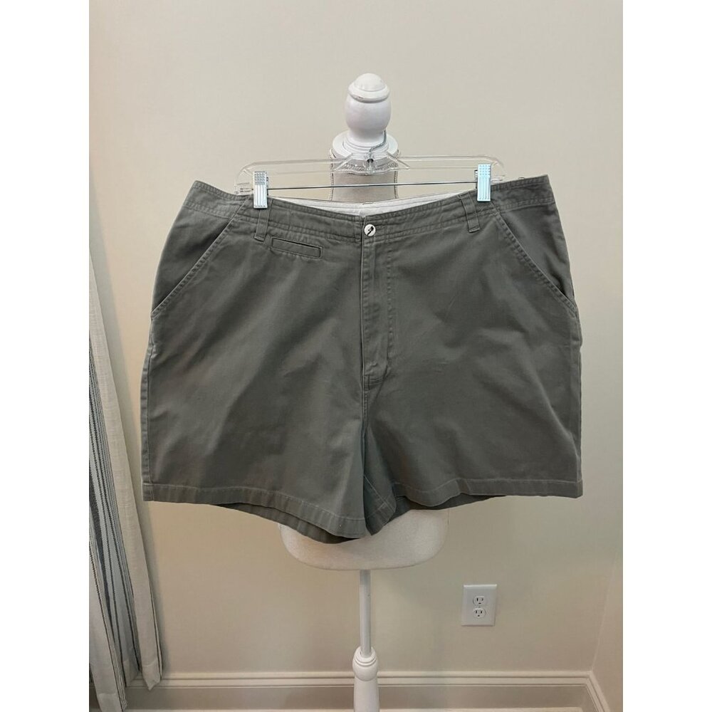 Cherokee Gray Multipocket Shorts Size 18W